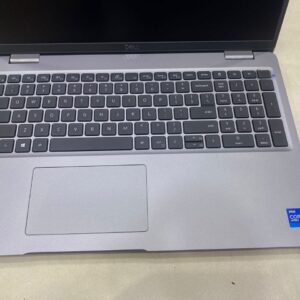 Dell PRM5520HN0C2 Precision 5520 Mobile Workstation with Intel i7-7820HQ, 16GB 512GB SSD, 15.6"